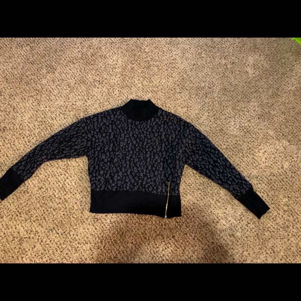 Old Navy leopard print crop sweatshirt
